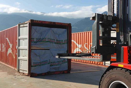 © ÖBB/Felden Container mit Waren