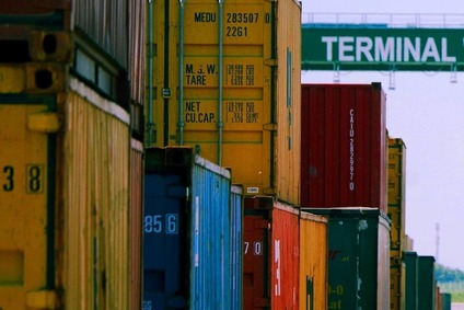 Container mit Kran