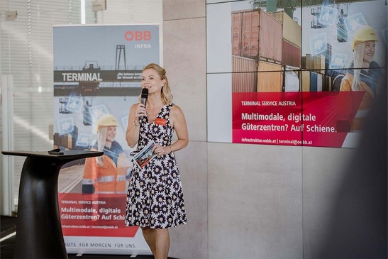 © ÖBB/Nadine Studeny Photography Renate Glisic, Business Unit Manager, talks about multimodal terminals at the TSA Spring Festival