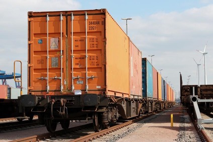 Güterwagen mit Containern