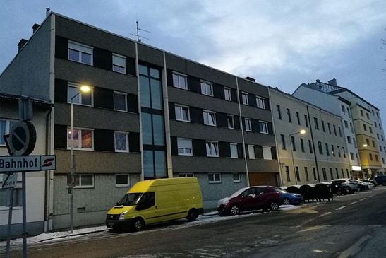 © ÖBB Wohnhaus Gänserndorf im Winter
