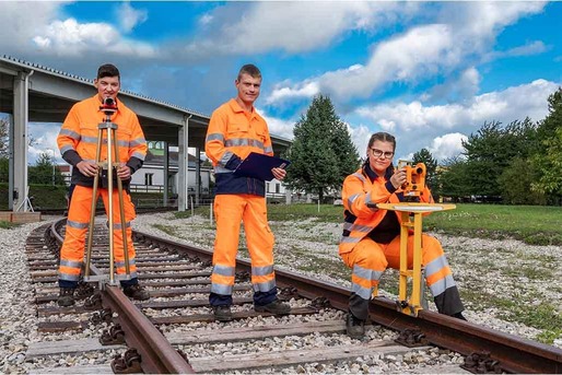 Track construction technology apprenticeship - apprentices measure