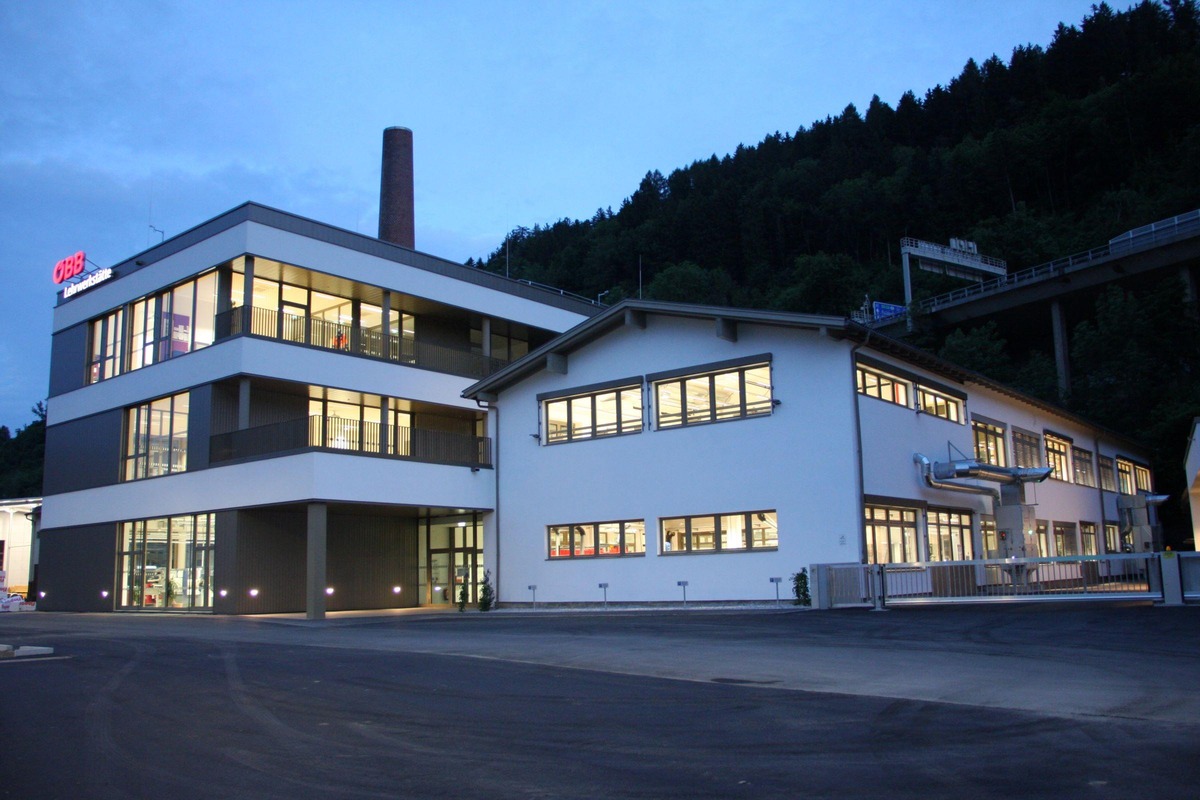 Vorderansicht Lehrwerkstätte Innsbruck