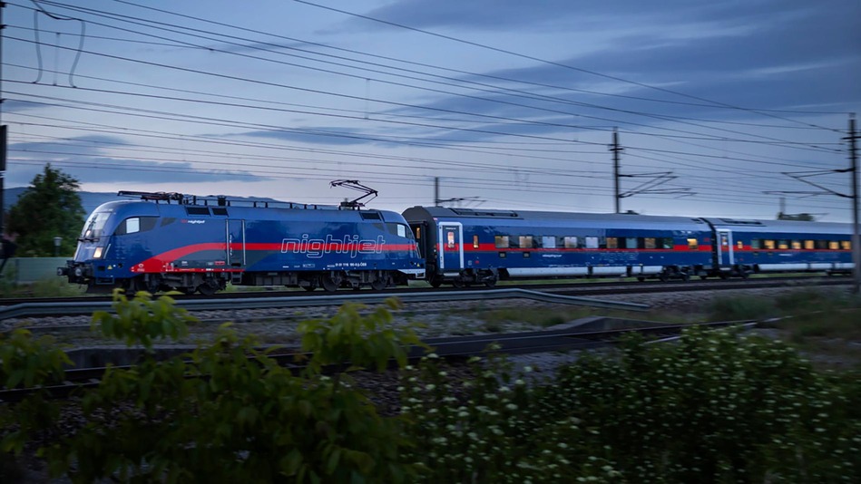 Nightjet Neue Generation unterwegs bei Nacht