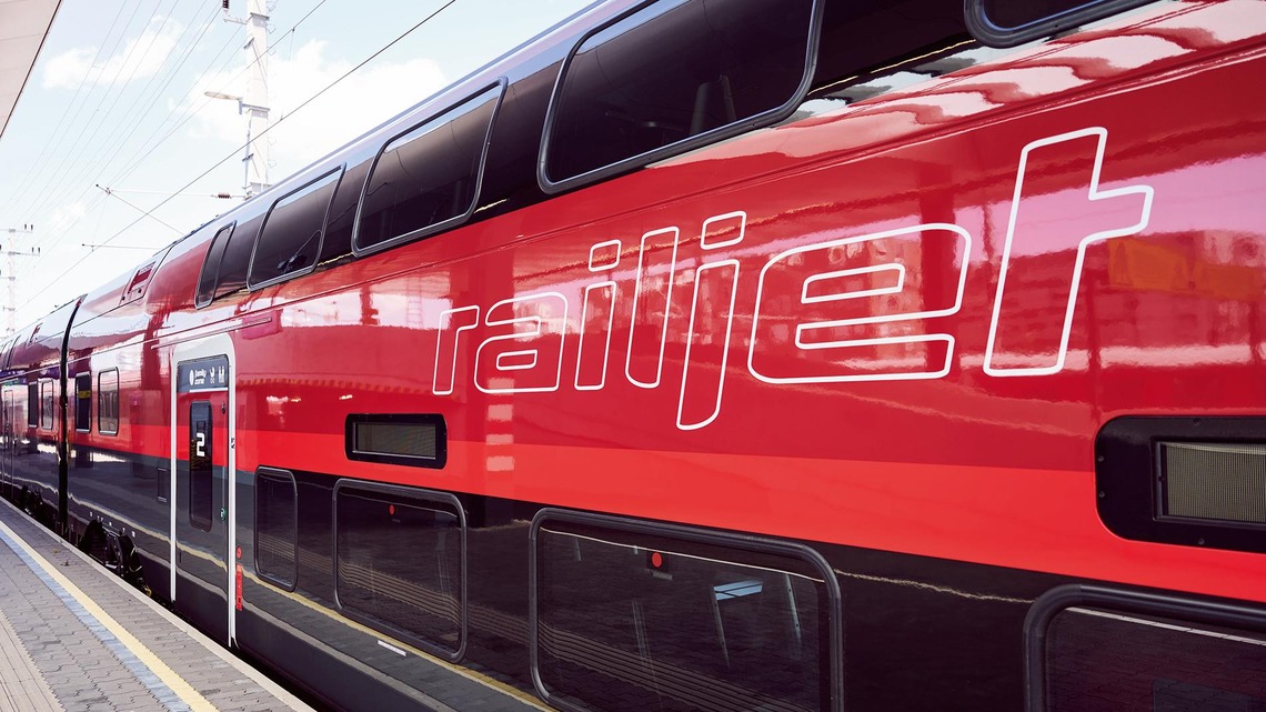 Railjet Doppelstock von außen
