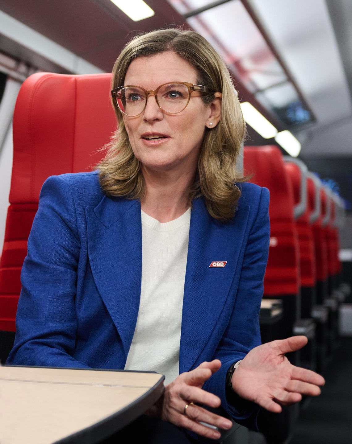 Manuela Waldner im neuen Cityjet Doppelstock
