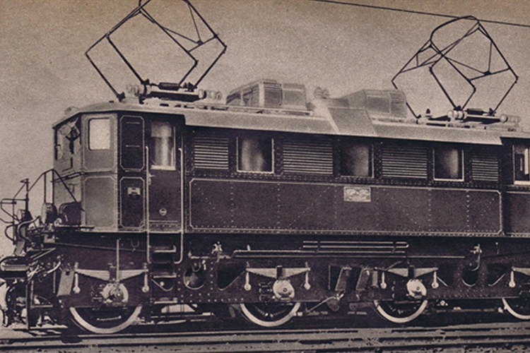 Elektrische Einheitslokomotive für Personen- und Güterzüge
