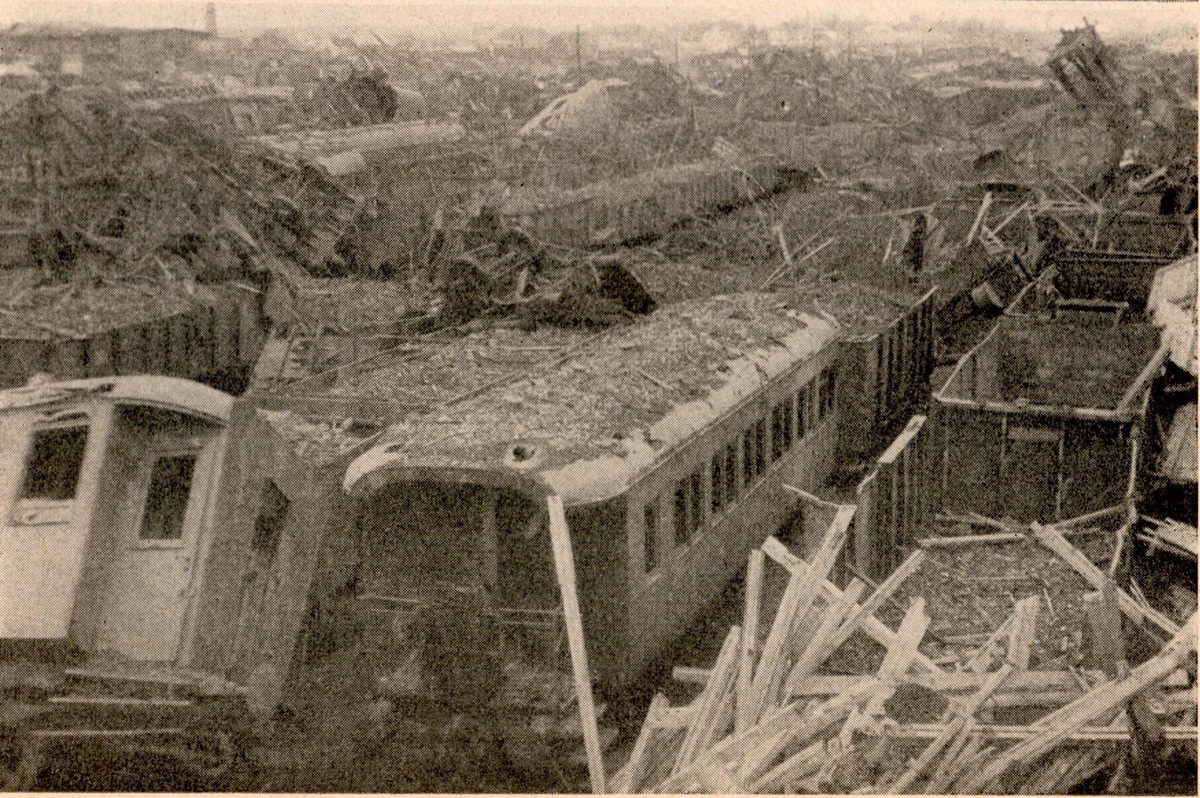 Ein vom Krieg verwüsteter Bahnhof