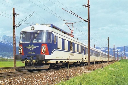 Paradezug „Transalpin“