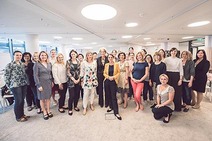 Gruppenfoto der Teilnehmerinnen des Netzwerktreffens