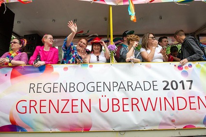 Impressionen Regenbogenparade und Pride Village