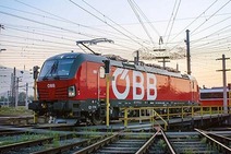 Lok Vectron auf einer Drehscheibe