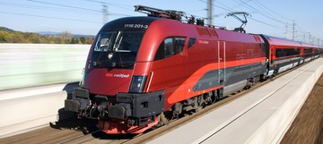 Railjet von Außen