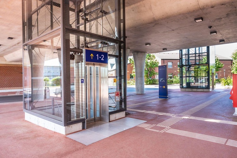 pottendorferlinie-bahnhof-hennersdorf-unterführung