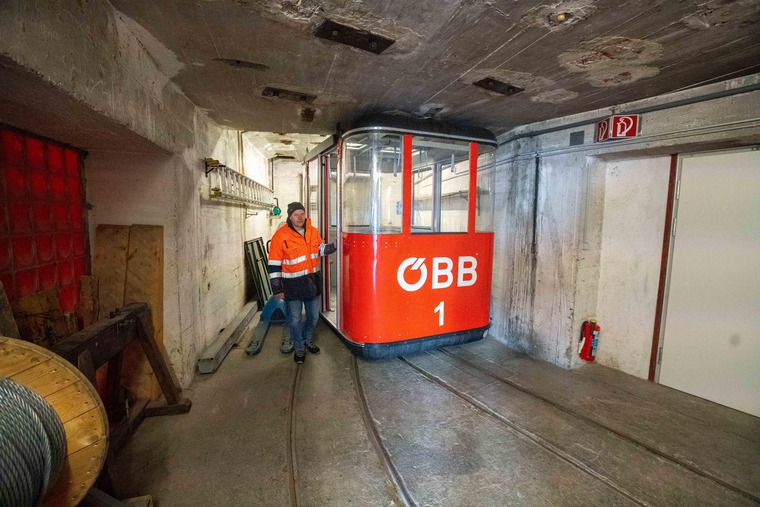 Seilbahn in der Reparatur