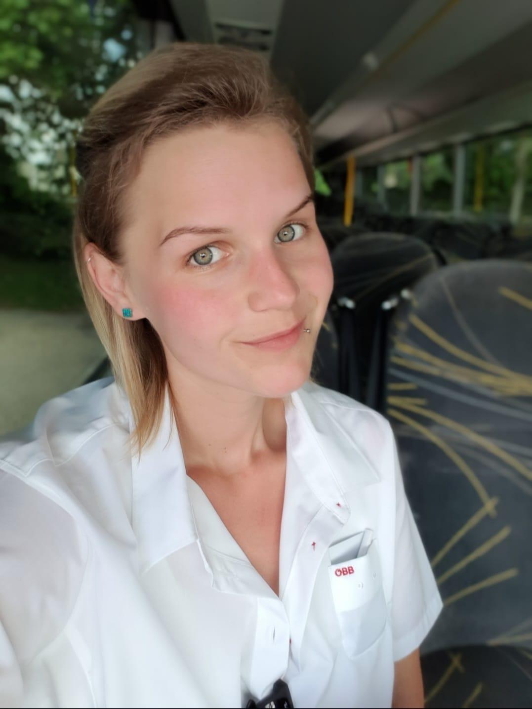 Tochter Sabine im Bus