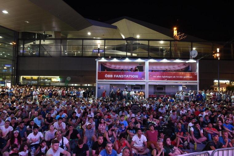 Public Viewing 2016