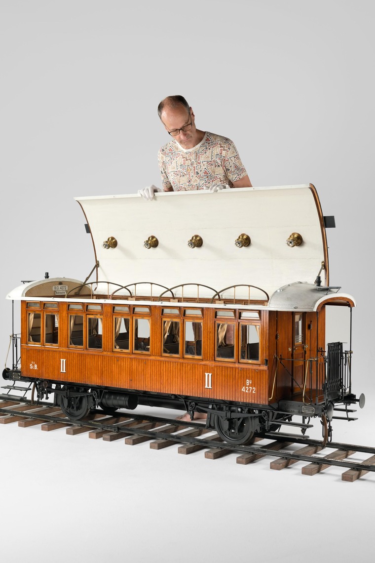 Wiener Dampf-Stadtbahn im Größenvergleich
