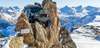 Zu den schönsten Drehorten in Österreich gehört Tirol. Das Bild zeigt den Range Rover von James Bond im Bergmassiv von Sölden.