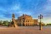 Zu den schönsten Städten Deutschlands gehört in jedem Fall auch Dresden. Auf dem Bils sieht man die berühmte Semperoper. 