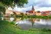 Zu den top Regensburg Sehenswürdigkeiten gehört auf jeden Fall die Steinerne Brücke. Auf dem Bild sieht man sie bei Tag.