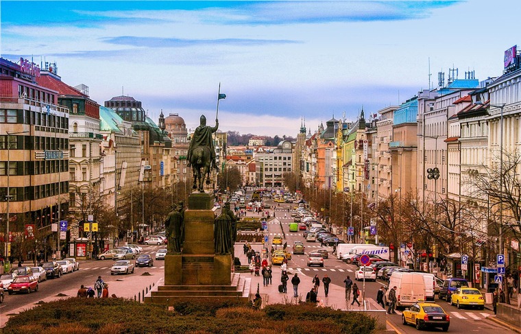 Der Wenzelsplatz in Prag ist ein geschichtsträchtiger Ort.