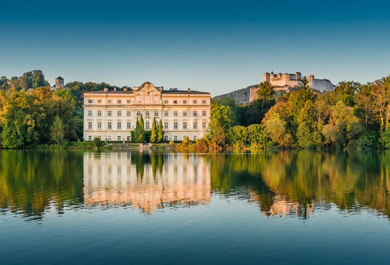 Zu den bekanntesten Drehorten in Österreich gehört Salzburg. Das Bild zeigt das Schloss Leopoldskron.