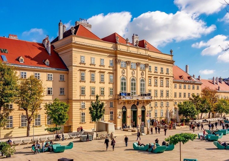 Zu den Wien Sehenswürdigkeiten gehört das MuseumsQuartier