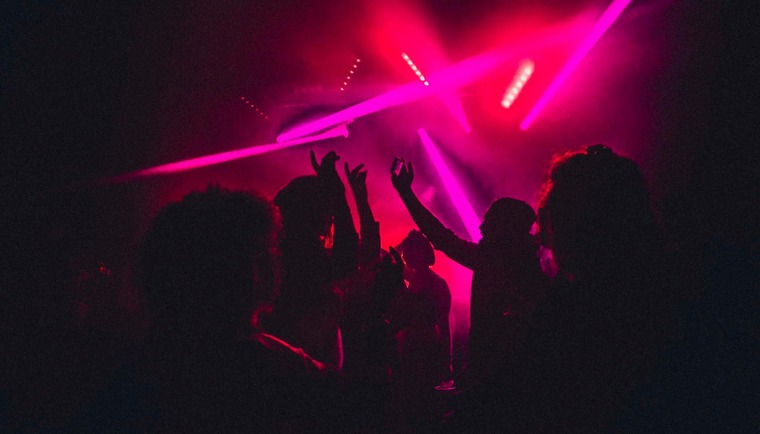 Clubbing-Atmosphäre findet man auch im Dom im Berg in Graz