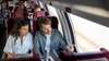 Passagiere im Railjet Doppelstock