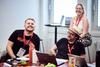 Teilnehmende tauschen sich während des Hack4Rail 2026 miteinander aus.