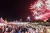 Events Österreich: Blick auf das Hafenfest Bregenz vom Boot in Richtung Ufer