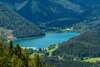 Österreich See Urlaub: Blick auf den Erlaufsee aus der Vogelperspektive. 
