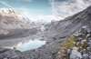 Wanderer am Gletscher im Nationalpark Hohe Tauern