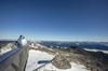 Zell am See und Kaprun: Auf dem Bild sieht man die Aussichtsplattform am Kitzsteinhorn mit Blick auf die schneebedeckten Gipfel der Hohen Tauern.