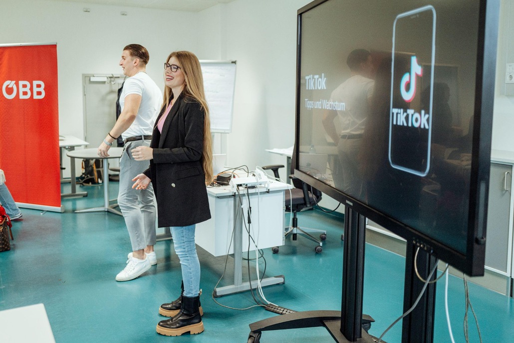 TikTok Workshop mit den Influencern Anna Strigl und SatansBratan