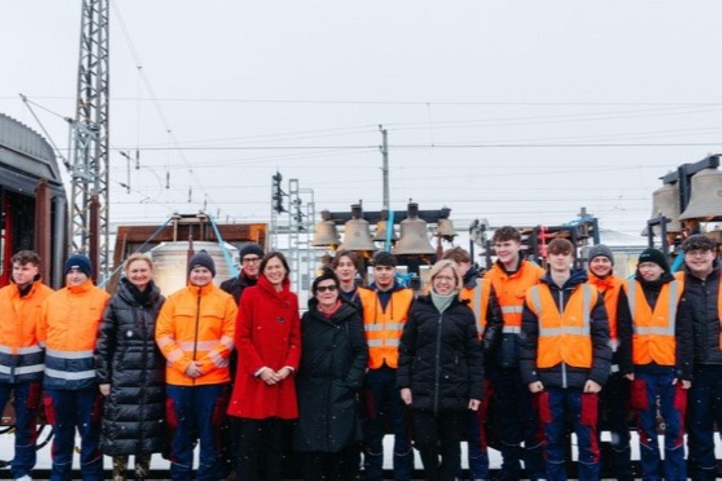 Projektteam mit INFRA Vorständin Silvia Angelo und Klimaschutzministerin Leonore Gewessler