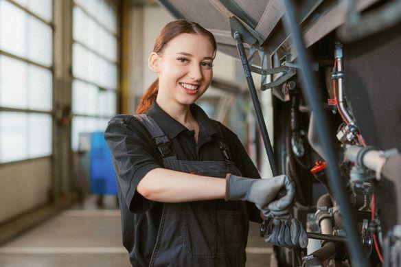 Lehrberuf KFZ-Technik und Nutzfahrzeuge