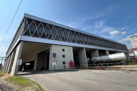 Textinsert: Parkdeck Krems Einfahrtsbereich Ostseite