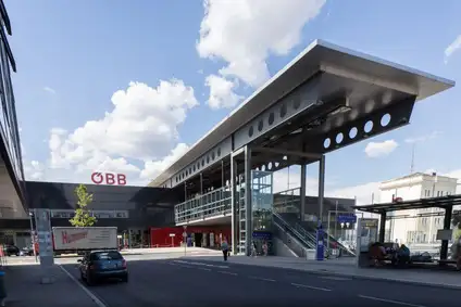 Wels Hauptbahnhof Aussenansicht