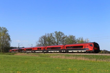 Zug in der Landschaft