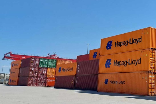 zahlreiche Container