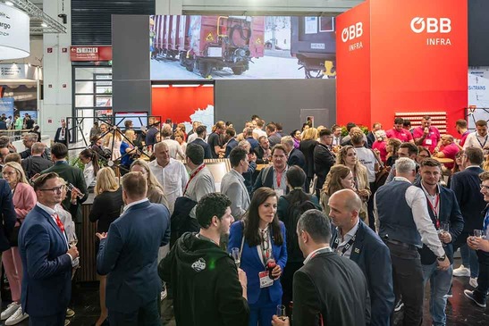 Numerous visitors at the ÖBB-Infrastruktur AG stand