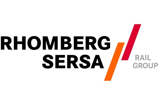 Logo RHOMBERG SERSA RAIL GROUP<br/>Textinsert: weißer Hintergrund, schwarz RHOMBERG SERSA, rechts orange-rotes Icon, rechts grau RAIL GROUP