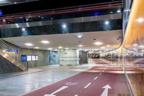 Foto Lienz Bahnhof<br/>Textinsert: Neue Geh- und Radwegunterführung Bahnhof Lienz