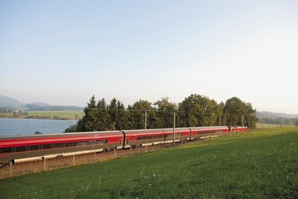 Textinsert: Foto Railjet beim Wallersee