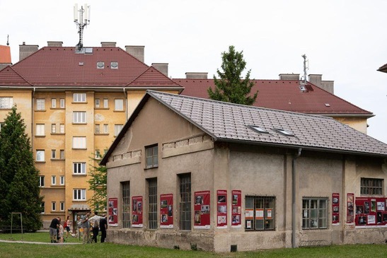 Textinsert: Foto Das Pumpenhaus als Ausstellungsort.