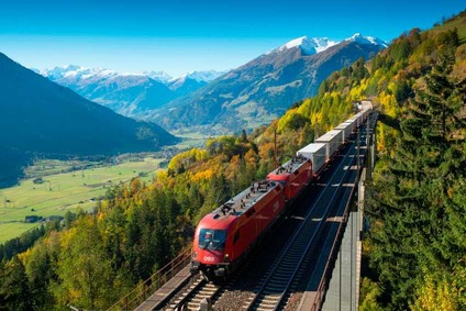 Freight train crossing the Falkenstein bridge