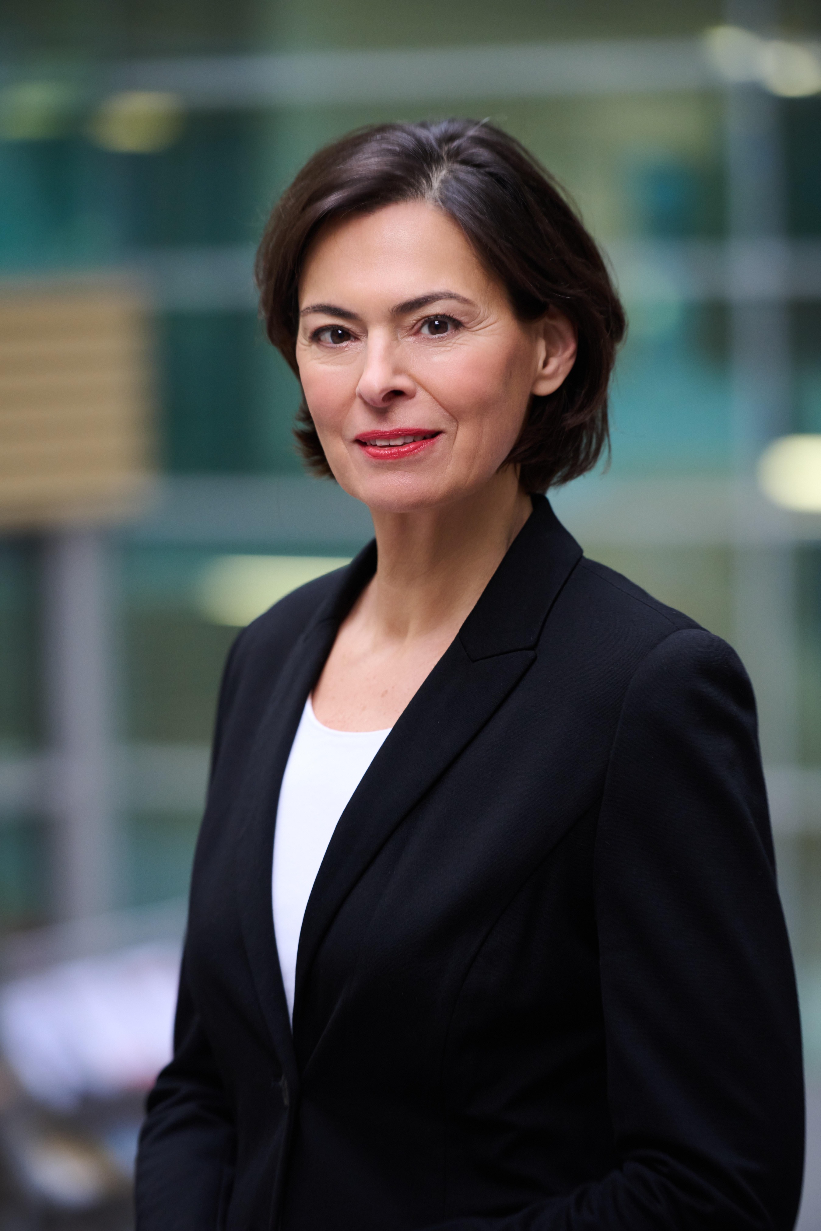 Portrait der Vorständin Silvia Angelo