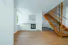 Textinsert: Foto Strasshof, Hauptstraße, Schuhmeierstraße, Heinestraße (Rote Burg) Innenansicht Wohnbau, Küche